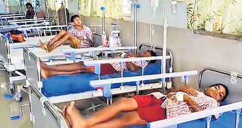 സഹപ്രവര്ത്തകരുമായി തർക്കം, പ്രകോപിതനായ അധ്യാപകന് സ്കൂളിലെ വാട്ടര് ടാങ്കില് കീടനാശിനി കലര്ത്തി; 11 കുട്ടികൾ ആശുപത്രിയിൽ