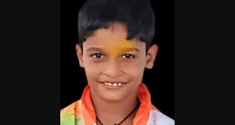 കളിക്കുന്നതിനിടെ ഹൃദയാഘാതം; അമ്മയുടെ മടിയിൽക്കിടന്ന് 10 വയസുകാരന് ദാരുണാന്ത്യം