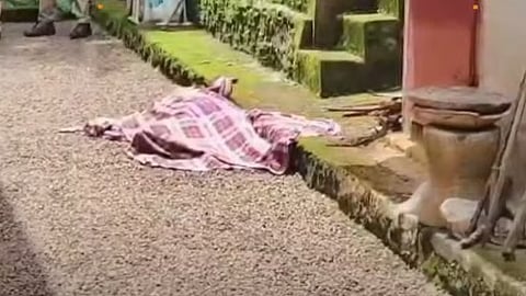 പത്തനംതിട്ടയിൽ ഭാര്യയെ വെട്ടിക്കൊലപ്പെടുത്തിയ ശേഷം ഭര്ത്താവ് ജീവനൊടുക്കി
