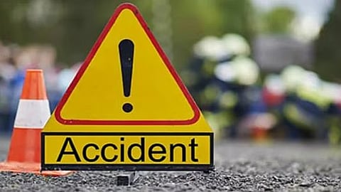 Bus collides