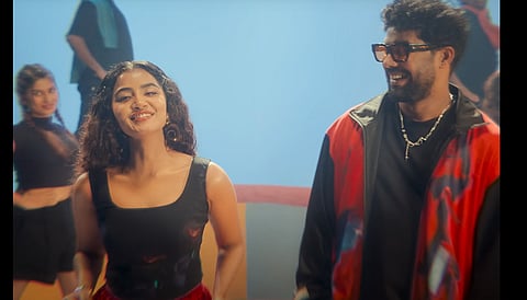 റെട്രോ വൈബിൽ തകർത്താടി ഷറഫുദീനും അനുപമ പരമേശ്വരനും; പെറ്റ് ഡിറ്റക്ടീവിലെ "തരളിത യാമം" ഗാനം പുറത്ത്..