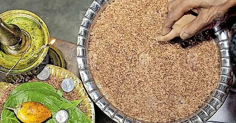 ഭാരത് ഭവനിൽ അക്ഷരകൈനീട്ടവും പാട്ടറിവിന്റെ പകലും
