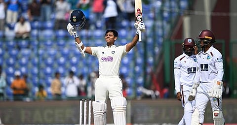 വെസ്റ്റ് ഇൻഡീസിനെതിരായ രണ്ടാം ടെസ്റ്റ്: ഇന്ത്യ ശക്തമായ നിലയിൽ; ജയ്സ്വാളിന് സെഞ്ചുറി