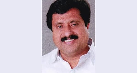 ബേക്കറി ഉടമയായ വീട്ടമ്മയുടെ ആത്മഹത്യ: കോൺഗ്രസ് കൗൺസിലർക്കെതിരെ ലൈംഗികാതിക്രമ കുറ്റവും ചുമത്തി | Suicide of housewife