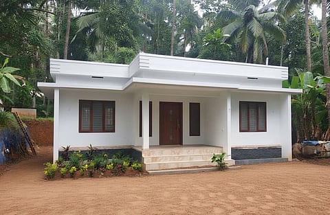 ശ്രീശങ്കരാചാര്യ സംസ്കൃത സർവകലാശാല: ‘സഹപാഠിക്കൊരു സ്നേഹവീടി’ന്റെ താക്കോല് കൈമാറ്റം നവംബര് ഒന്പതിന്