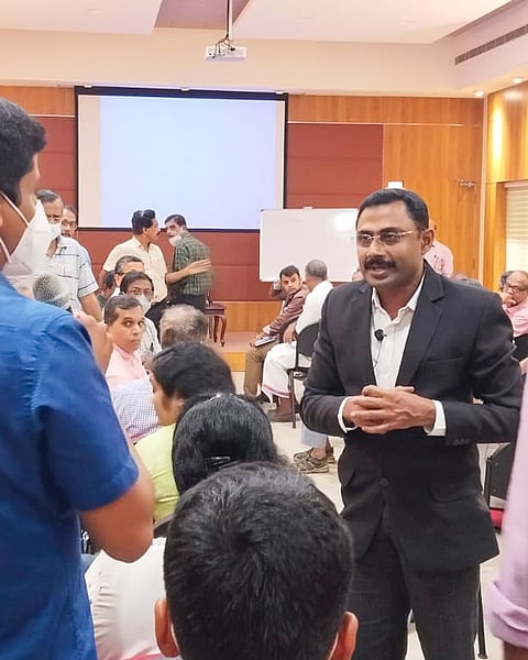 Political psychologist