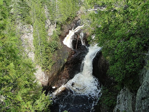 Devil’s Kettle Falls