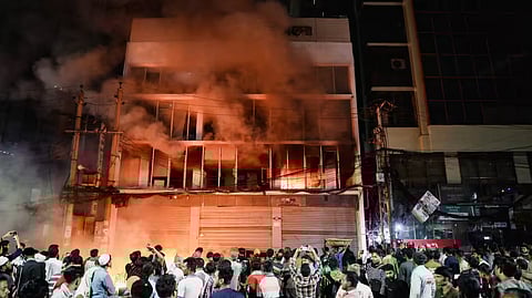 ബംഗ്ലദേശിൽ ഹിന്ദു യുവാവിനെ കൊലപ്പെടുത്തിയ സംഭവത്തിൽ 7 പേർ അറസ്റ്റിൽ; പത്ര ഓഫീസുകൾക്ക് നേരെയും ആക്രമണം | Bangladesh Unrest