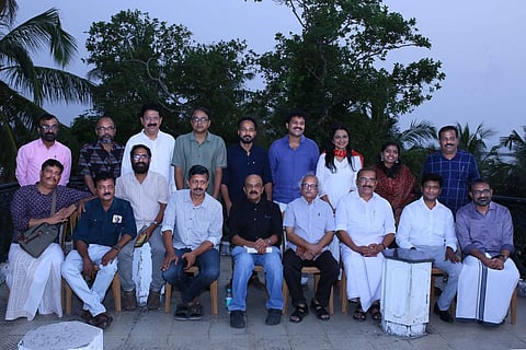 A rare evening of writing in the courtyard of Elder Saip's mansion