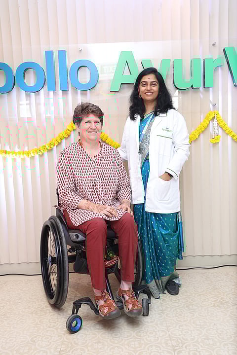 ആയുര്വേദത്തിലൂടെ ഇരുപതു വര്ഷങ്ങള്ക്കു ശേഷം നടക്കാനുള്ള ശേഷി വീണ്ടെടുക്കാൻ സഹായിച്ച് അപ്പോളോ ആയുര്വൈദ് ഹോസ്പിറ്റല്സ്