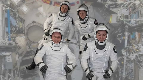 ഐ.എസ്.എസിൽ നിന്ന് അടിയന്തര മടക്കം: നാസയുടെ ക്രൂ-11 ദൗത്യസംഘം ഭൂമിയിൽ സുരക്ഷിതമായിറങ്ങി | NASA Crew-11 return