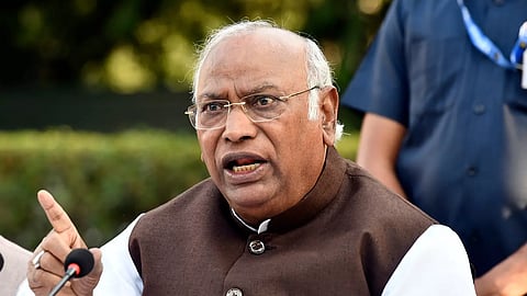എസ് സി എസ്ടി വിഭാഗത്തിൽ ക്രീമിലെയർ, സുപ്രീംകോടതിയുടെ വിധി അസാധുവാക്കണം: ഖാർഗെ