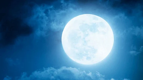 ഇന്ന് ‘സൂപ്പര്മൂണ് ബ്ലൂമൂണ്’! Rare Supermoon Blue Moon To Occur On August 19