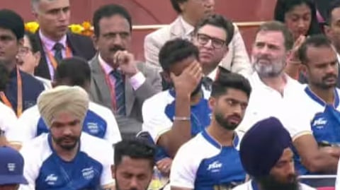 78 -മത് സ്വാതന്ത്ര്യദിനാഘോഷം: രാഹുൽ ഗാന്ധിക്ക് ചെങ്കോട്ടയിൽ പിന്നിൽ ഇരിപ്പിടം നൽകിയെന്ന് ആക്ഷേപം | Rahul Gandhi was given back seat in Red Fort