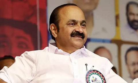 സർക്കാരിന് വേണ്ടി വിടുപണി ചെയ്യുന്ന പോലീസുകാരെ വെറുതെ വിടില്ല: വി ഡി സതീശൻ | VD Satheesan against police