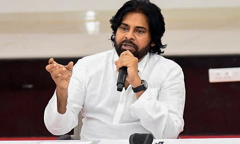 ‘വനംകൊള്ളക്കാരനാണ് ഇന്നത്തെ സിനിമയിലെ നായകൻ’; വിമർശനം ഉന്നയിച്ച് പവൻ കല്യാൺ