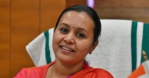 പരാതിയില്ലാതെ കേസെടുക്കാനുള്ള വകുപ്പുണ്ടോയെന്ന് ആലോചിക്കുമെന്ന് മന്ത്രി വീണ ജോർജ്