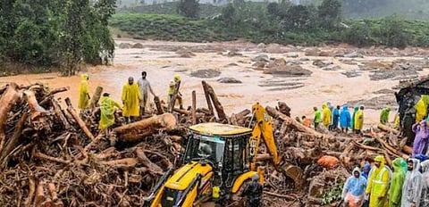 മുണ്ടക്കൈ, ചൂരൽമല മേഖലകളിൽ ഇന്ന് വീണ്ടും തിരച്ചിൽ: ദുരന്തബാധിതർ ചീഫ് സെക്രട്ടറി പങ്കെടുത്ത യോഗത്തിൽ ആവശ്യമുന്നയിച്ചു | wayanad landslide disaster