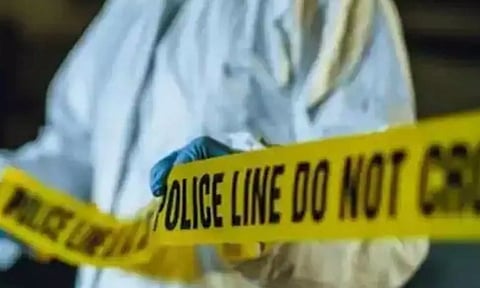 അങ്കമാലിയിൽ ദമ്പതികൾ വീട്ടിനുള്ളിൽ മരിച്ചനിലയിൽ; മക്കൾ പൊള്ളലേറ്റ നിലയിൽ