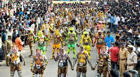 തൃശ്ശൂർ നഗരത്തിലിറങ്ങാൻ പുലികൾ ഒരുങ്ങിക്കഴിഞ്ഞു