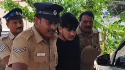 തൃശ്ശൂരിലെ ATM കവര്ച്ച: പ്രതികള് തമിഴ്നാട്ടില് പിടിയില്, പോലീസ് വെടിവയ്പ്പിൽ ഒരാള് കൊല്ലപ്പെട്ടു | ATM robbery in Thrissur