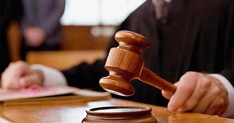 സ്റ്റേയോ സത്യവാങ്മൂലമോ ഇല്ലാതെ കേസിലെ തുടർ നടപടികൾ നീട്ടരുത്; ഹൈകോടതി