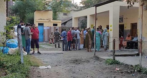 ജമ്മു കാഷ്മീര് നിയമസഭാ തെരഞ്ഞെടുപ്പ്: രണ്ടാംഘട്ട വോട്ടെടുപ്പ് ആരംഭിച്ചു |  Jammu and Kashmir Assembly Elections; Second phase of voting