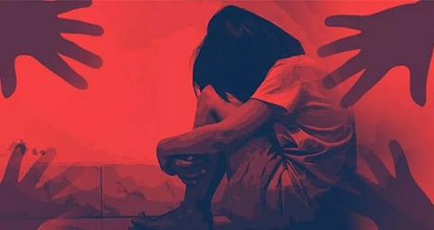 വിദ്യാര്ഥിനിയെ തട്ടിക്കൊണ്ടുപോയി പീഡിപ്പിച്ചു; പ്രായപൂര്ത്തിയാകാത്ത രണ്ടുപേര് അടക്കം മൂന്ന് പ്രതികൾ പിടിയിൽ