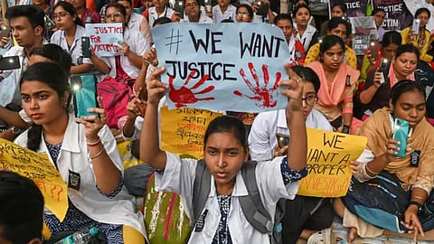 കൊൽക്കത്ത കൊലപാതകം: സുപ്രീംകോടതി നിർദേശം അംഗീകരിക്കില്ലെന്ന് ഡോക്ടർമാർ