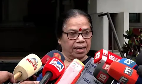 ‘തെറ്റുകാരനാണോ എന്ന് അറിയുന്നത് മുകേഷിന് മാത്രം, രാജിയെക്കുറിച്ച് തീരുമാനിക്കേണ്ടതും അദ്ദേഹം’: പി കെ ശ്രീമതി | P K Sreemathy about Mukesh’s resignation