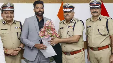തെലങ്കാന DSPയായി മുഹമ്മദ് സിറാജ്: DGPയുടെ ഓഫീസിലെത്തി ചുമതലയേറ്റു | Mohammed Siraj