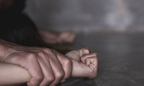 പ്രായപൂർത്തിയാകാത്ത പെൺകുട്ടിയെ ബലാത്സംഗം ചെയ്ത കേസിൽ മറുനാടൻ തൊഴിലാളി ഉൾപ്പെടെ മൂന്ന് പേർ അറസ്റ്റിൽ