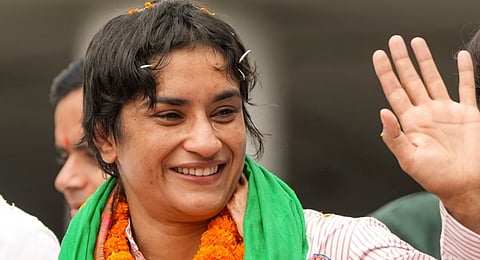 ‘വിട്ടുകൊടുക്കില്ല’ :ജുലാനയിൽ ലീഡ് തിരികെ പിടിച്ച് വിനേഷ് ഫോഗട്ട് | Vinesh Phogat