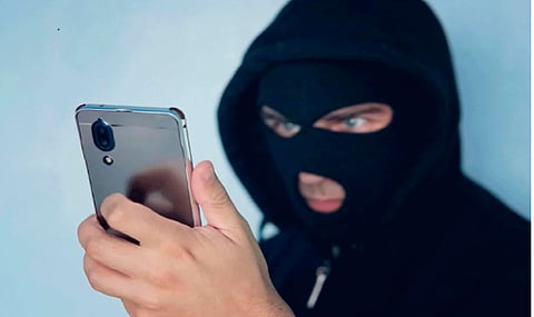 ബ്ലാക്ക് മെയിൽ ചെയ്ത് പണം തട്ടിയ സംഘം പിടിയിൽ