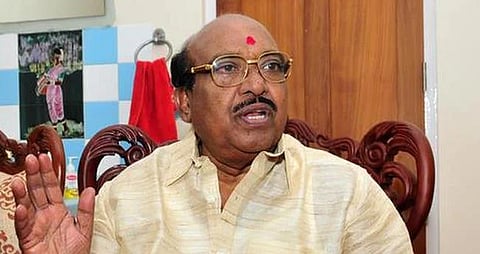 പ്രതിപക്ഷ നേതാവ് കോണ്ഗ്രസിന് ശവക്കല്ലറ പണിയുന്നെന്ന് വെള്ളാപ്പള്ളി