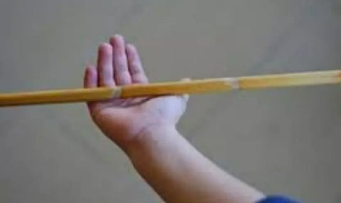 ആറാം ക്ലാസ് വിദ്യാർഥിയെ ചൂരൽ കൊണ്ട് അടിച്ചു; അധ്യാപകനെതിരെ കേസ് | case against the teacher