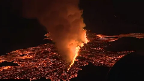 Volcano Eruption: ഐസ്ലൻഡിൽ വീണ്ടും അഗ്നിപർവ്വതം പൊട്ടിത്തെറിച്ചു; ഒരു കൊല്ലത്തിനിടെ ഏഴാമത്തെ സംഭവം
