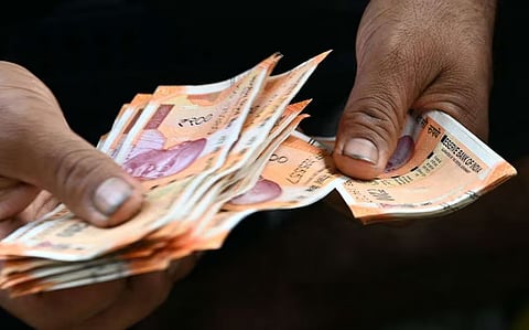 ക്ഷേമ പെൻഷൻ 2000 രൂപയായി ഉയർത്തി; സ്ത്രീകൾക്കായി പ്രത്യേക പെൻഷൻ പദ്ധതി; വൻ ജനപ്രിയ പ്രഖ്യാപനങ്ങളുമായി സർക്കാർ | Welfare pension increased