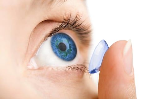 കോൺടാക്ട് ലെൻസ് ധരിച്ച് ഉറങ്ങിയാൽ? | contact lenses can cause dangerous eye