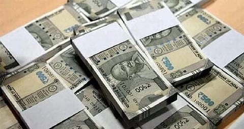 ട്രെയിനിൽ കടത്തിക്കൊണ്ടു വന്ന 36 ലക്ഷം രൂപ പിടികൂടി | 36 lakh rupees Seized