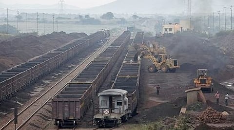 ബിജെപി-ജെഡിഎസ് സഖ്യസർക്കാരിൻ്റെ കാലത്തെ അനധികൃത ഖനനക്കേസുകൾ അന്വേഷിക്കാൻ കർണാടക സർക്കാർ തീരുമാനം: പ്രത്യേക അന്വേഷണസംഘം രൂപീകരിക്കാൻ മന്ത്രിസഭയുടെ അംഗീകാരം | Illegal Mining Cases