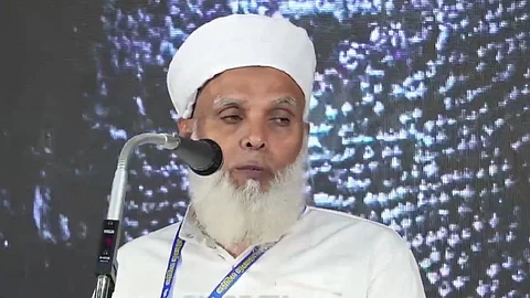 ‘മുനമ്പത്തേത് വഖഫ് ഭൂമി തന്നെ’: ഉമർ ഫൈസി മുക്കം | Umar Faizy Mukkam on Munambam issue