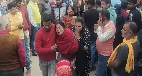 വിവാഹം കഴിഞ്ഞിട്ട് ഒരുമാസം, വണ്ടിയിൽ പെട്രോൾ തീർന്നെന്നു സുഹൃത്ത് വിളിച്ചതിനു പിന്നാലെ വീട്ടിൽ നിന്നും പോയ യുവാവ് വെടിയേറ്റ് മരിച്ച നിലയിൽ; വ്യക്തി വൈരാഗ്യത്തെ തുടർന്നുള്ള കൊലപാതകമെന്ന് പോലീസ് | Young man shot dead