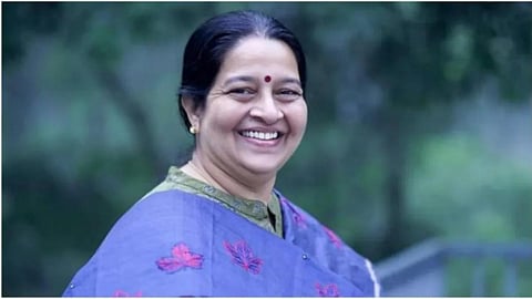 കലൂർ സ്റ്റേഡിയത്തിന്റെ ഗാലറിയിൽനിന്ന് താഴേക്ക് വീണു; തൃക്കാക്കര എം.എല്.എ ഉമാ തോമസിന് ഗുരുതരപരിക്ക് | Uma Thomas MLA