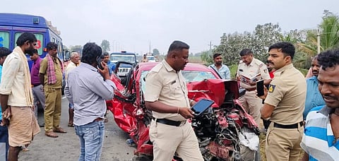 ഹാവേരിയിൽ വാഹനാപകടം: ഒരു കുടുംബത്തിലെ നാല് പേർക്ക് ദാരുണാന്ത്യം | Haveri road accident