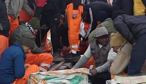 3 വയസുകാരി കുഴൽക്കിണറിൽ വീണ സംഭവം: രക്ഷാദൗത്യം 40 മണിക്കൂർ പിന്നിട്ടു | 3 Year-Old Girl Still Stuck Inside borewell