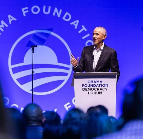 ബരാക് ഒബാമയുടെ 2024-ലെ ഇഷ്ടചിത്രങ്ങളുടെ പട്ടികയിൽ ഓൾ വി ഇമാജിൻ അസ് ലൈറ്റ്’ ഒന്നാമത് | Barak Obama