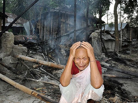 ബംഗ്ലാദേശിലെ സ്ഥിതി അതീവ ഗുരുതരം, ഹിന്ദുക്കൾ രാജ്യം വിടാൻ ആഗ്രഹിക്കുന്നു; ഇന്ത്യയിലെത്തിയ അഭയാർത്ഥികൾ പറയുന്നു | Bangladesh anti-Hindu violence