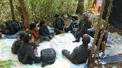 കർണാടകയിൽ ആറ് നക്സലുകൾ നാളെ കീഴടങ്ങിയേക്കുമെന്ന് റിപ്പോർട്ട്; ചിക്കമഗളൂർ ജില്ലയിൽ നക്സൽ പ്രവർത്തനങ്ങൾക്ക് വിരാമമാകുമെന്ന പ്രതീക്ഷയിൽ ഭരണകൂടം | Naxals