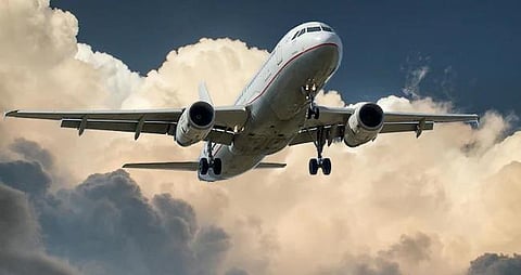 പൈലറ്റിന്റെ ജോലി സമയം കഴിഞ്ഞു; നെടുമ്പാശേരിയിൽ കുടുങ്ങി യാത്രക്കാർ